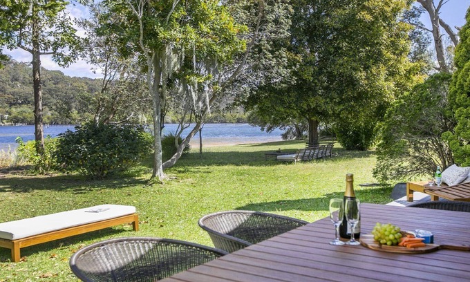 Patonga Casa | The Patonga Pearl-On Patonga Creek