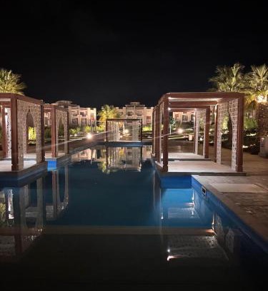 Ad-Dab'ah Apartamento | The Pearl Chalet Gaia Resort Ground floor with garden