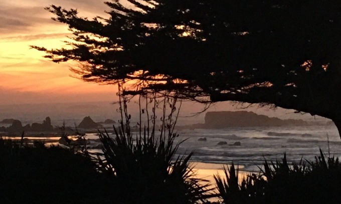 Gold Beach Casa | The Pearl