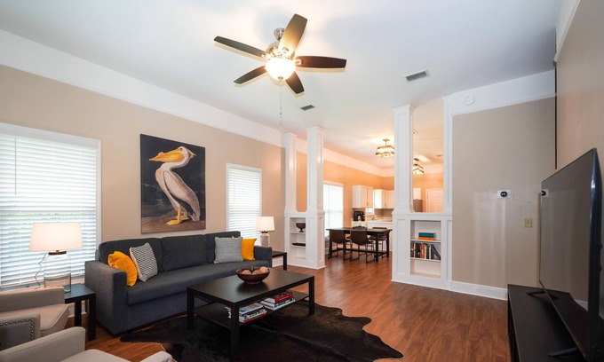 Hartsville Casa | The Pelican House | 2-bedroom in Hartsville w/King Bed!