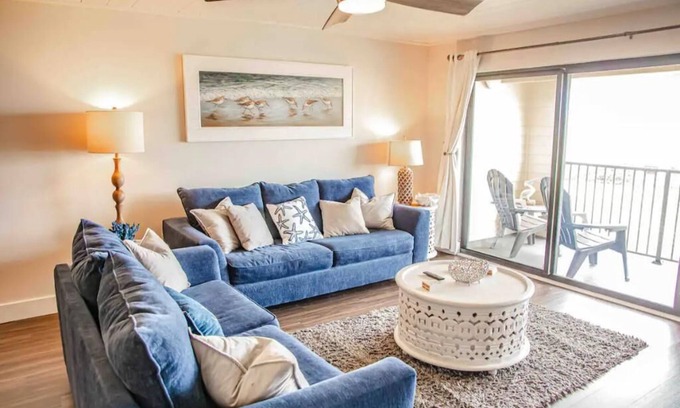 Villa Sabine Casa | The Pensacola Oasis! Newly Renovated / Amazing Beach & Sunsets!