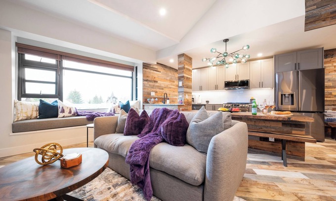 Whistler Village Cabina | The Penthouse Loft @Village Base