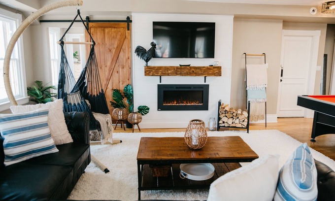 Barrie Apartamento | The Penthouse | Luxury at the Lake