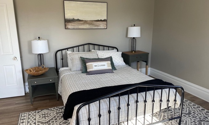 North Liberty Casa | The Peoples farm house is located in the heart of North Liberty.