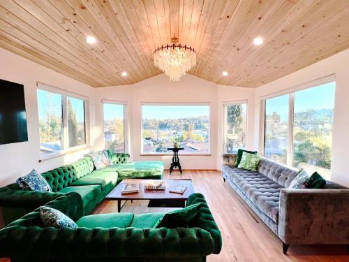 Eagle Rock Casa | The Perch- Hilltop Bungalow, Eagle Rock-near DTLA