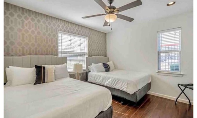 MacGregor Casa | The Perfect Inner City Getaway!