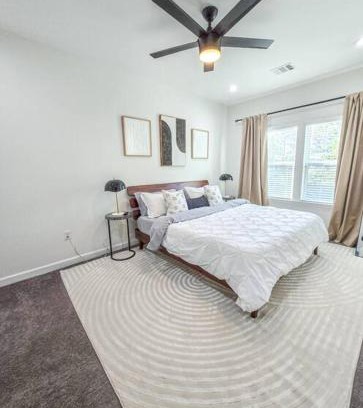 Southeast Houston Casa | The Pershing Pad is at a Central location 3BR Sleeps 10