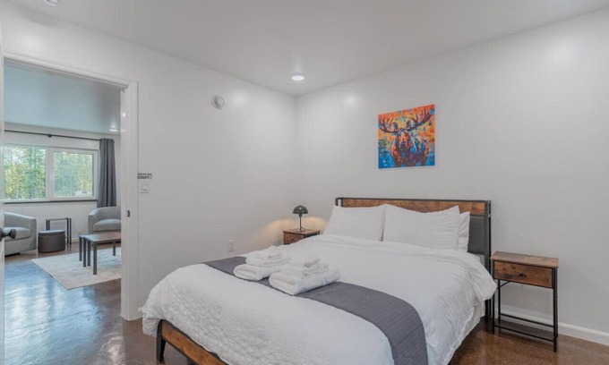 Fairbanks Apartamento | The Pet Friendly Executive Northernwind Suite 1.0