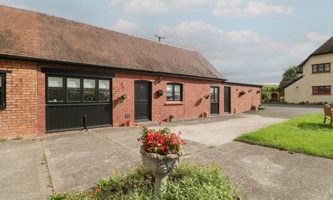 Usk Casa | The Pheasant Two