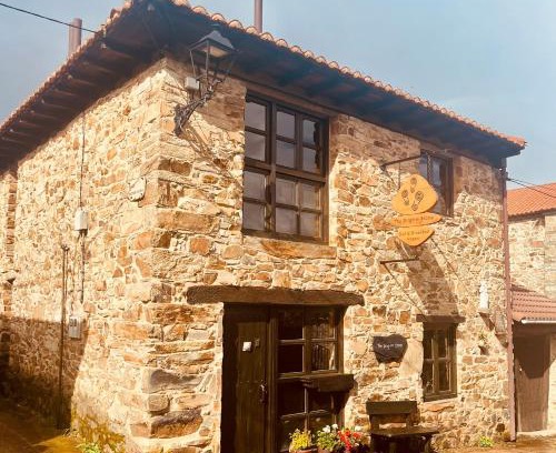 Rabanal del Camino Cama Y Desayuno | The Pilgrim Stone - Vegan B&B