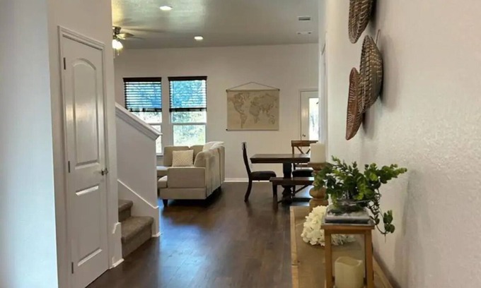Bastrop Casa | The Coziest Pine House!