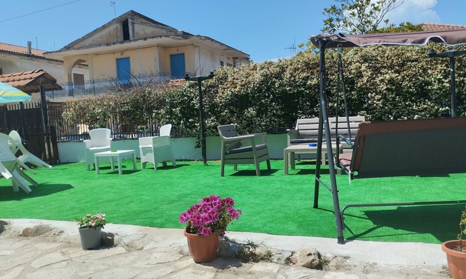 Castel Volturno Casa | The pink house