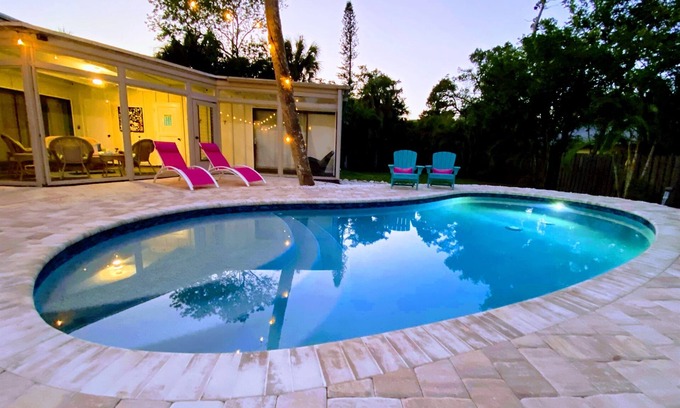 Bay Isle Casa | The Pink Palm on Siesta Key