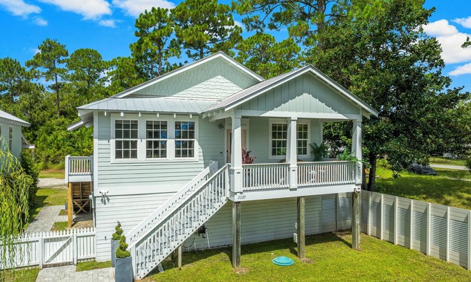 Santa Rosa Beach Cabaña | The Pink Snapper-10 min from beach, 3min from boat ramp in Santa Rosa Beach.
