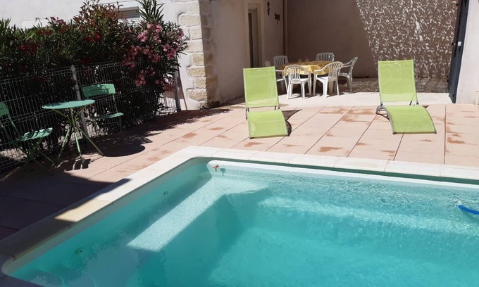 Le Cailar Casa | The pink villa, pretty village house with swimming pool