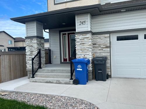 Fort Gary Casa | The Place