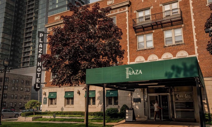 Yankee Hill Apartamento | The Plaza Hotel