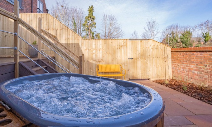 Pershore Casa | The Plum Tree - Pershore