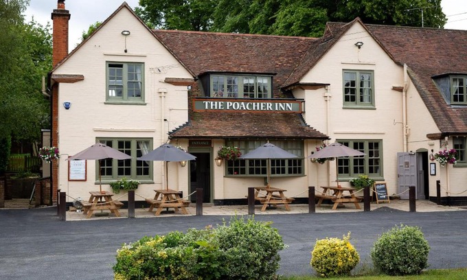 South Warnborough Cama Y Desayuno | The Poacher Inn