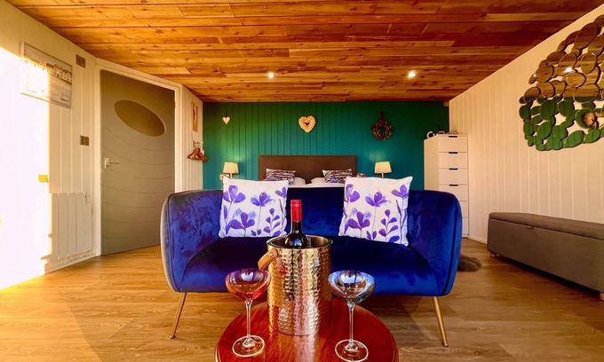 Aberaeron Cabina | The Pod Luxury accommodation