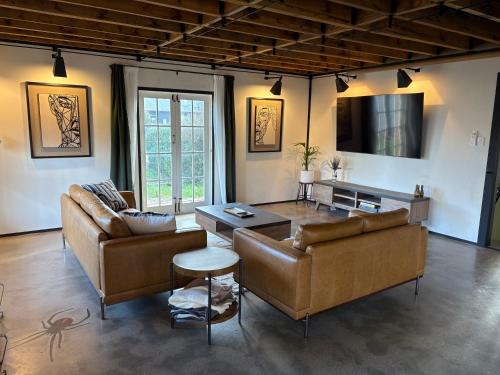 Oatlands Casa | The Podium Accommodation - Oatlands, Tasmania