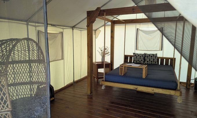 Supply Alquiler De RV | The Polynesian Glamper is a cozy retreat Just 2 Miles from Scenic Holden Beach