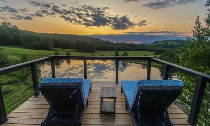 Corinth Otro | The Pond Cottage at Taplin Hill Farm