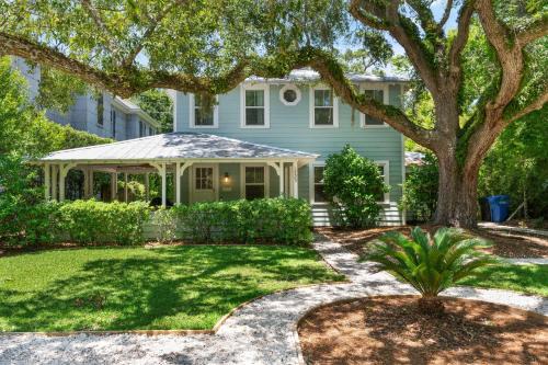 East Beach Casa | The Porchside Cottage - 1725 Bruce Drive