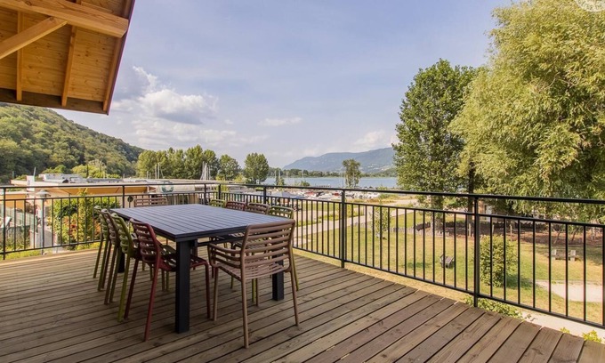Conjux Casa | THE PORT CHALET - SPOUSE