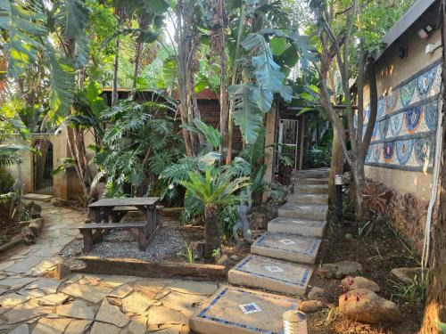 Faerie Glen Casa | The Pot