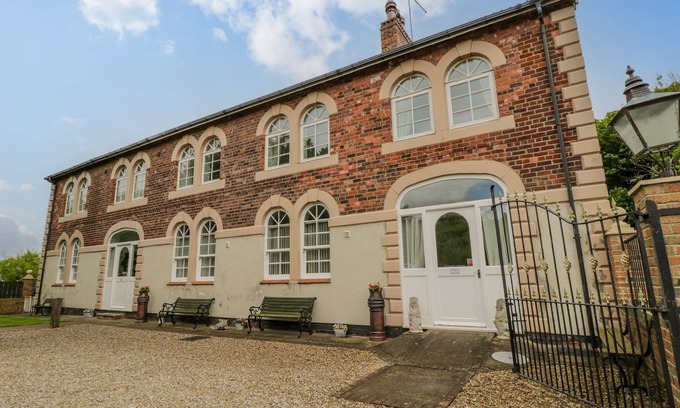 Skinningrove Cabaña | The Power House, SKINNINGROVE
