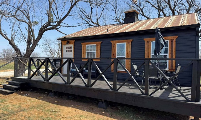 Breckenridge Cabaña | The Prairie House at the Winery - CC Farms
