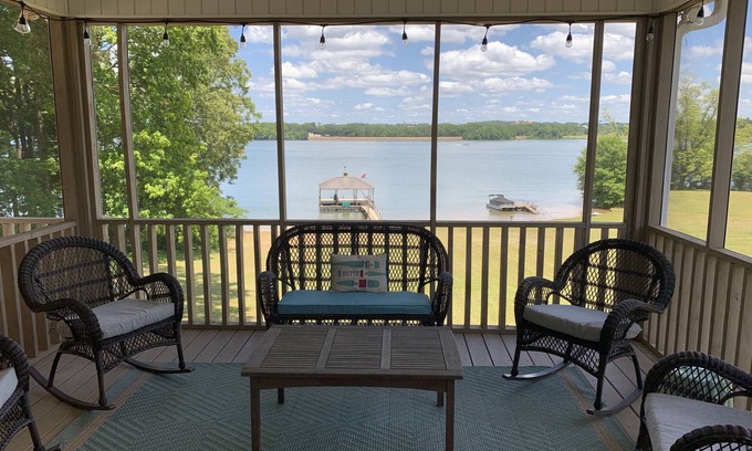 Seneca Casa | THE Premier Clemson /Seneca Lake Home