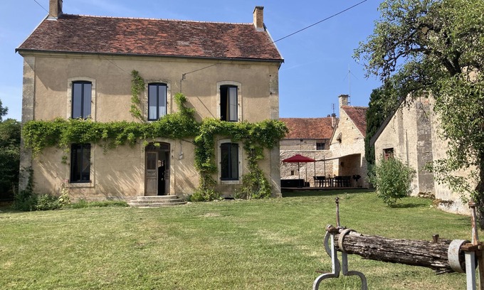 Touillon Casa | The Presbytery, Spacious Family Home for 10 People, 4 Bedrooms