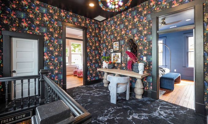 Irvington Casa | New, bold, thrilling & fierce! 5 miles from downtown Indy
