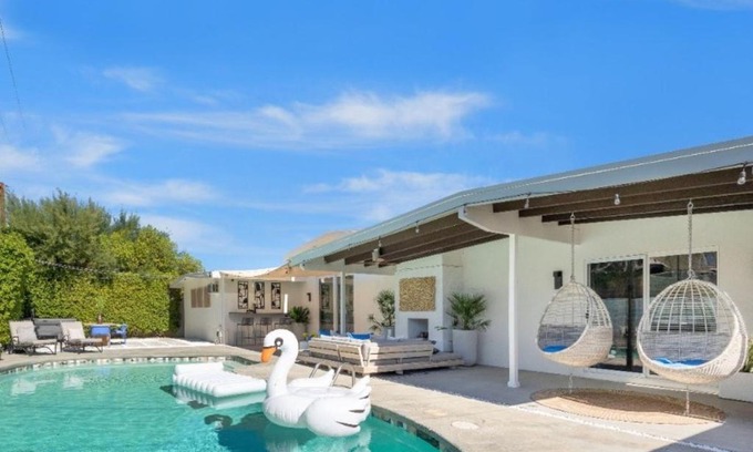 La Quinta Cove Casa | tHe PRESIDENTIAL HOUSE: EXCLUSIVE MOUNTAIN VIEWS & AMENITIES
