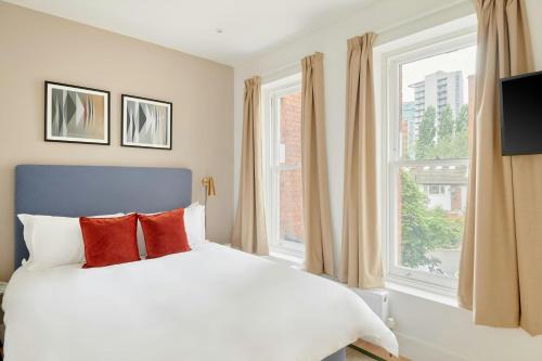 Prince's Hotel | The Prince Hotel Vauxhall, Sonder by Marriott Bonvoy
