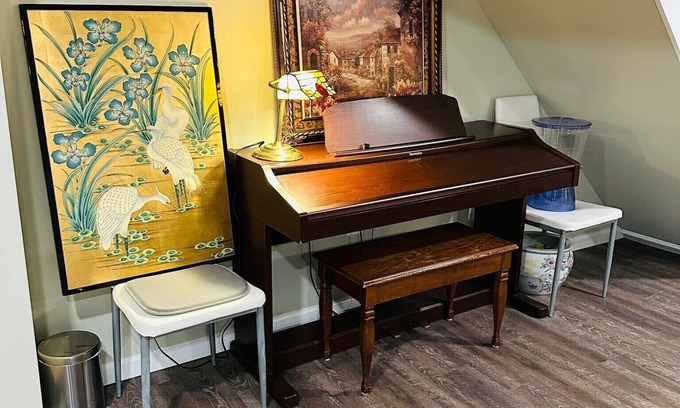Yardville-Groveville Cama Y Desayuno | The Princeton Three, Cozy 3BR Retreat w/ BBQ Patio