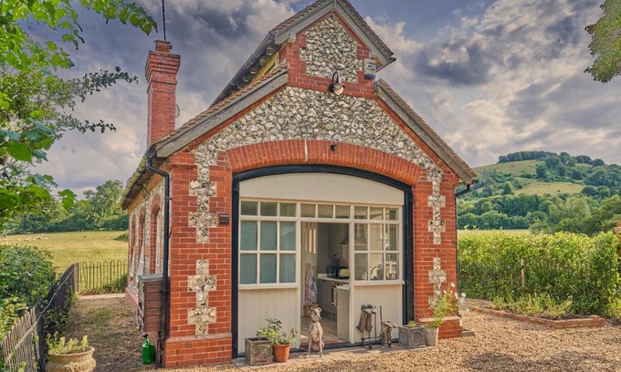 Steyning Casa | The Pump House At Wiston Estate