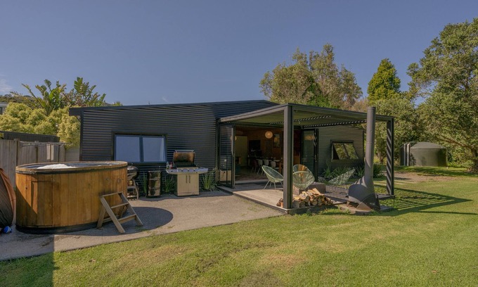 Kuaotunu Casa | The Pumpkin Shed – Kuaotunu Holiday Home