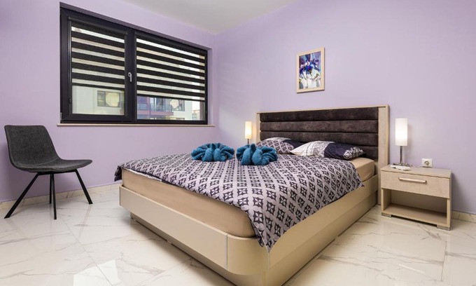 Plovdiv Apartamento | The Purple 1DB Apartment with a Parking Spot