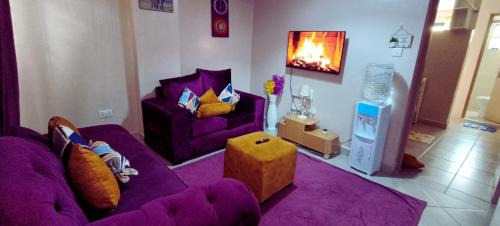 Mbotela Cama Y Desayuno | The Purple Gem Airbnb -South B- Oak South Apartments