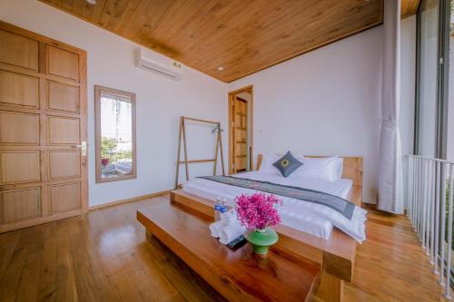 Hue Casa | The Purple Hue Homestay