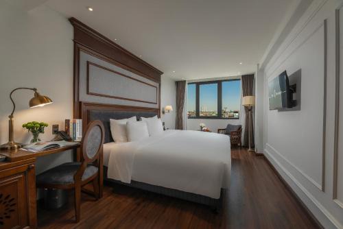 Hang Buom Hotel | The Q Boutique Hotel