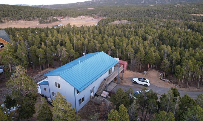 Black Hawk Casa | The Quartz Retreat - 5 min from Golden Gate Canyon State Park