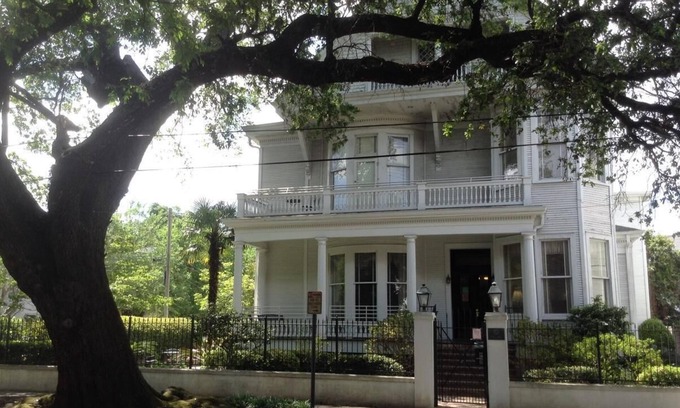Lower Garden District Hotel | The Queen Anne Hotel