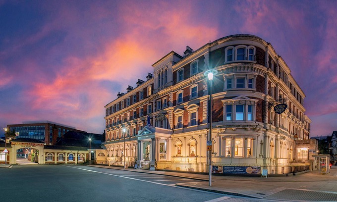 Chester Hotel | The Queen at Chester Hotel, BW Premier Collection