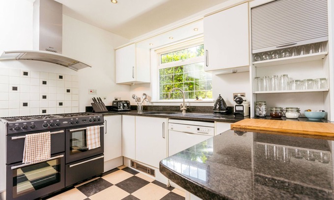 Cherry Hinton Casa | The Queen Edith Place - Hermosa casa 5BDR en un vecindario aislado
