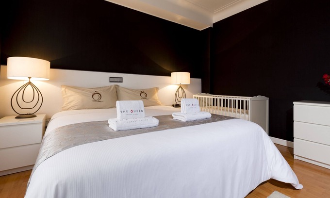 Gare Apartamento | The Queen Luxury Apartments - Villa Serena