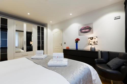 Gare Apartamento | The Queen Luxury Apartments - Villa Cortina